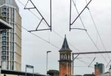 Discover the Best Commuting Routes from Atherton to Manchester